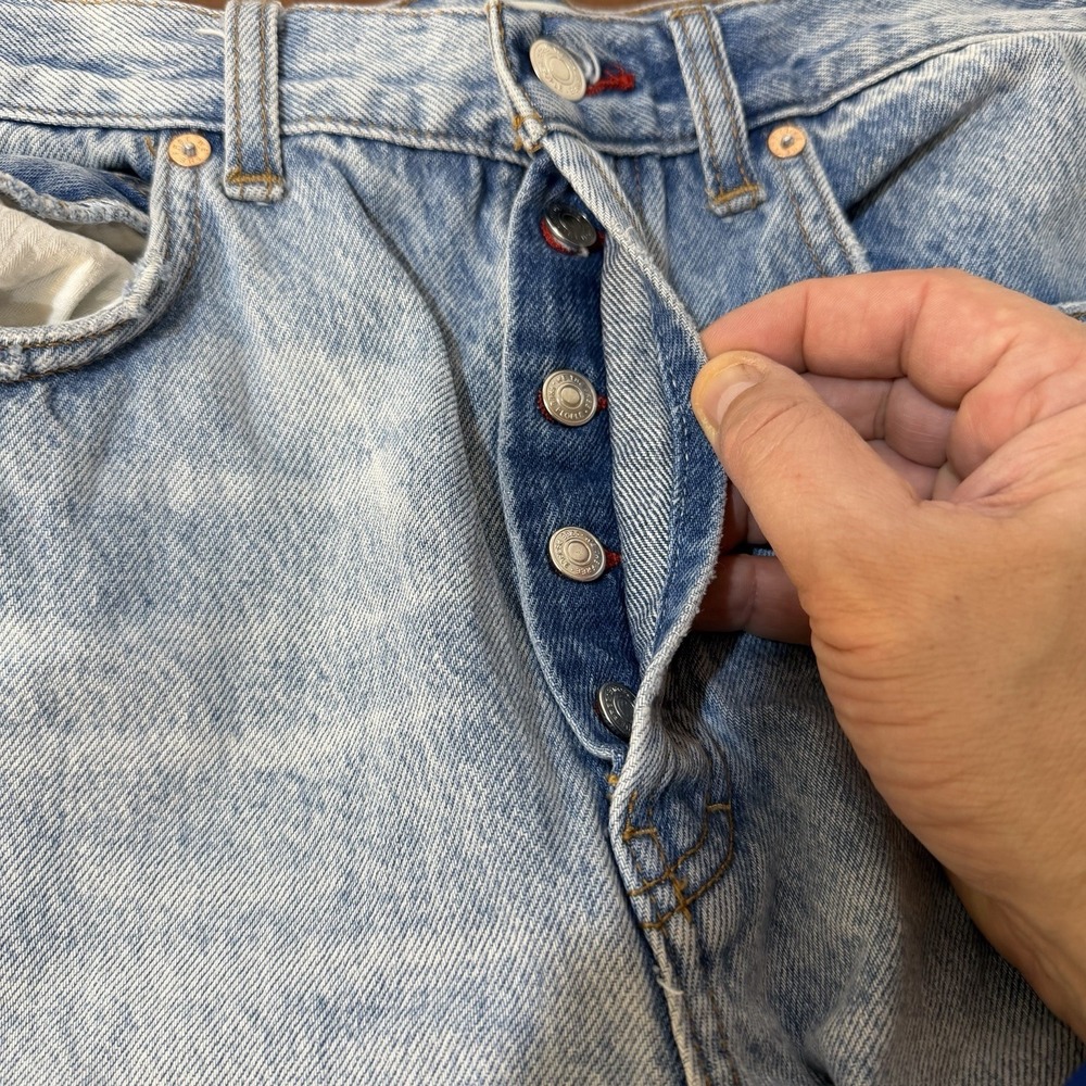 We The Free Button Fly Blue Jean Shorts Button Fly Womens 30 Bermuda Distressed - Picture 3 of 10